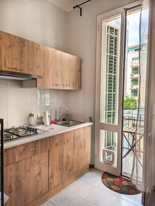 Binario 22 Apartment Bologna 0*,